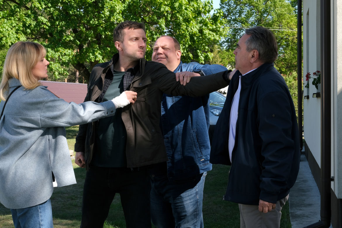 M jak miłość po wakacjach. Ula i Bartek w 1668 odcinku dopadną sąsiada, który ukradł testament i spadek Jakubczyka! Odzyskają majątek ojca Uli? - ZDJĘCIA