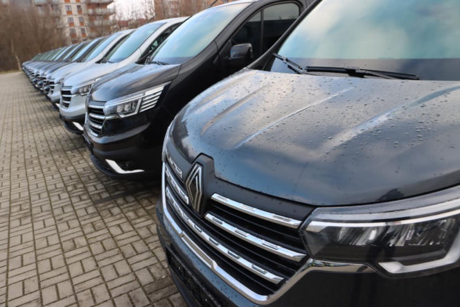 Nowe policyjne samochody