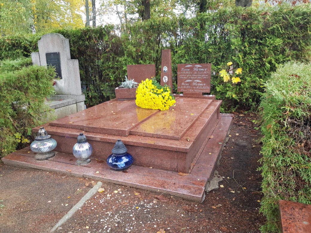 Zrobiliśmy spacer po białostockich nekropoliach. Sprawdź w jakim stanie są nagrobki historycznych postaci [ZDJĘCIA]