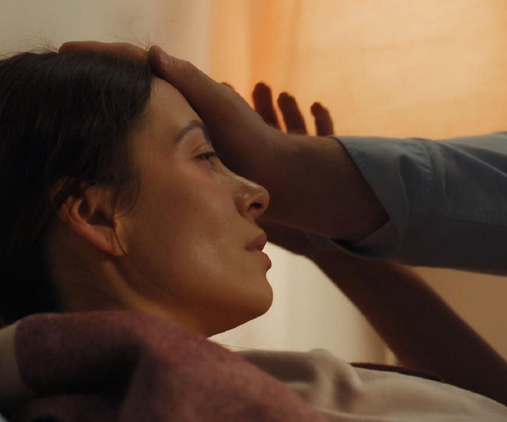 M jak miłość. Artur Rogowski (Robert Moskwa), Joanna (Dominika Sakowicz)