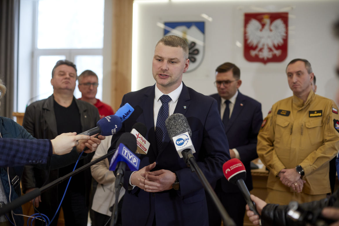 Posiedzenie Wojewódzkiego Zespołu Zarządzania Kryzysowego "Bezpieczne ferie dla dzieci i młodzieży w województwie małopolskim – 2023"