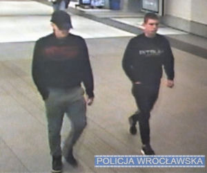 Poznajecie tych mężczyzn? Mogą mieć związek z rozbojem we Wrocławiu