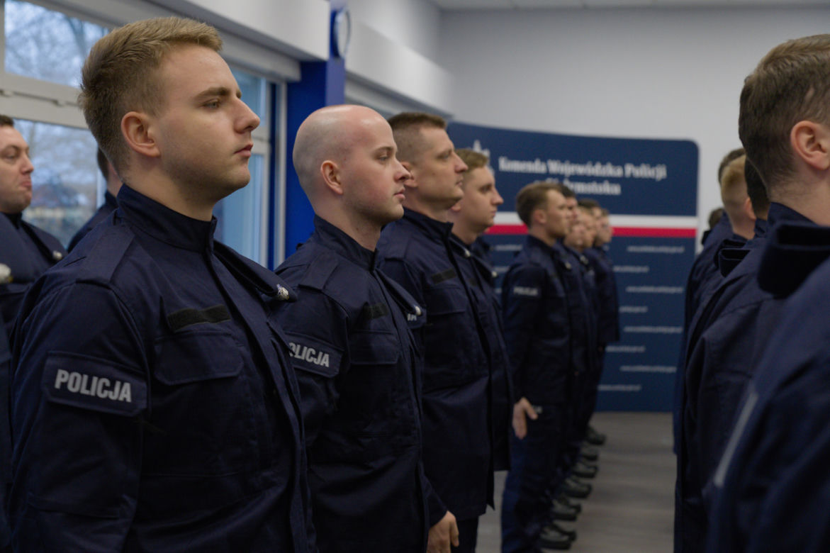 Nowi policjanci w KMP w Białymstoku. Uroczyste ślubowanie