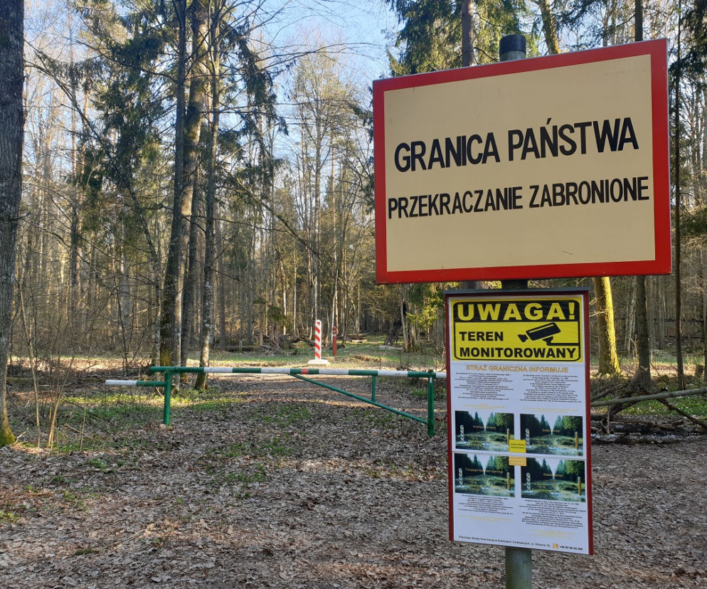 Podlaski Oddział Straży Granicznej przyłapał troje turystów na nielegalnym przekroczeniu granicy