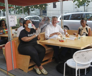 Nie wpuszczajcie ludzi do restauracji