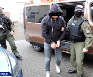 Kierował gangiem w Bydgoszczy, a zdobyte pieniądze ukrywał na Cyprze [ZDJĘCIA]