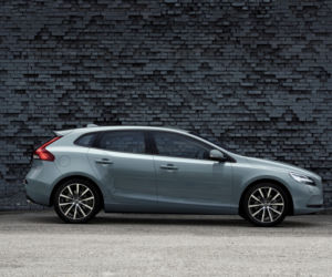 Volvo V40 lifting 2017