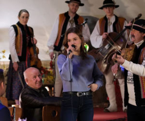 M jak miłość odc. 1590. Paweł (Rafał Mroczek), stryj Jędrzej Gutowski (Piotr Majerczyk), Franka (Dominika Kachlik)
