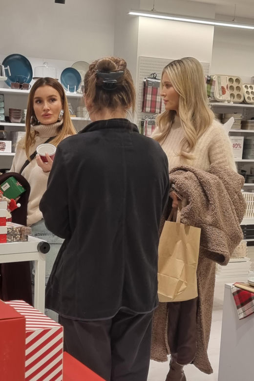 Joanna Krupa z siostrą Martą. Zjadły w mlecznym i poszły po patelnię