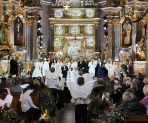 Wielkie Kolędowanie w Polsacie. Najpiękniejsze kolędy i pastorałki w wykonaniu gwiazd