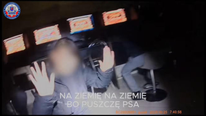 Włamał się do sklepu po skrzynkę piwa. Monitoring śledził każdy jego krok