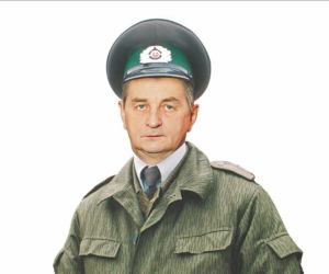 Kuchciński pilnuje sejmy jak granicy z NRD