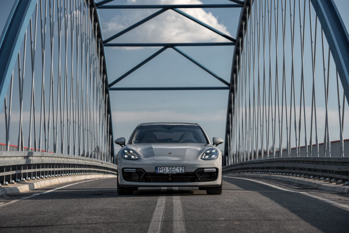 Porsche Panamera Turbo Sport Turismo 4.0 V8 550 KM