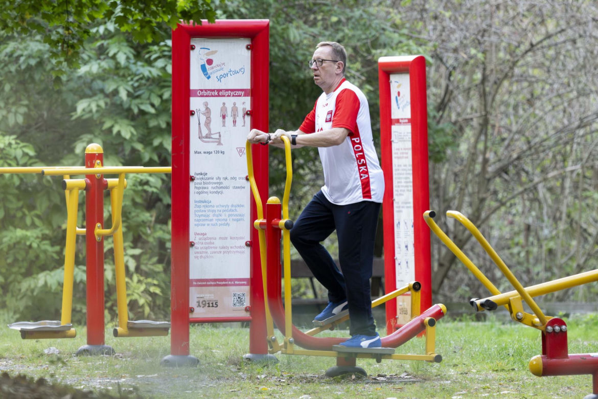 Były minister z PiS Robert Telus na siłowni