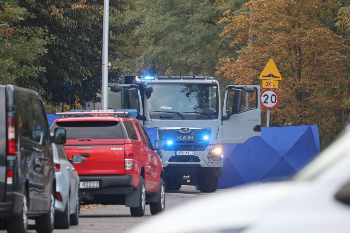 Wyjął długi nóż i zaczął dźgać. Gdy go złapali, trzymał maczetę!