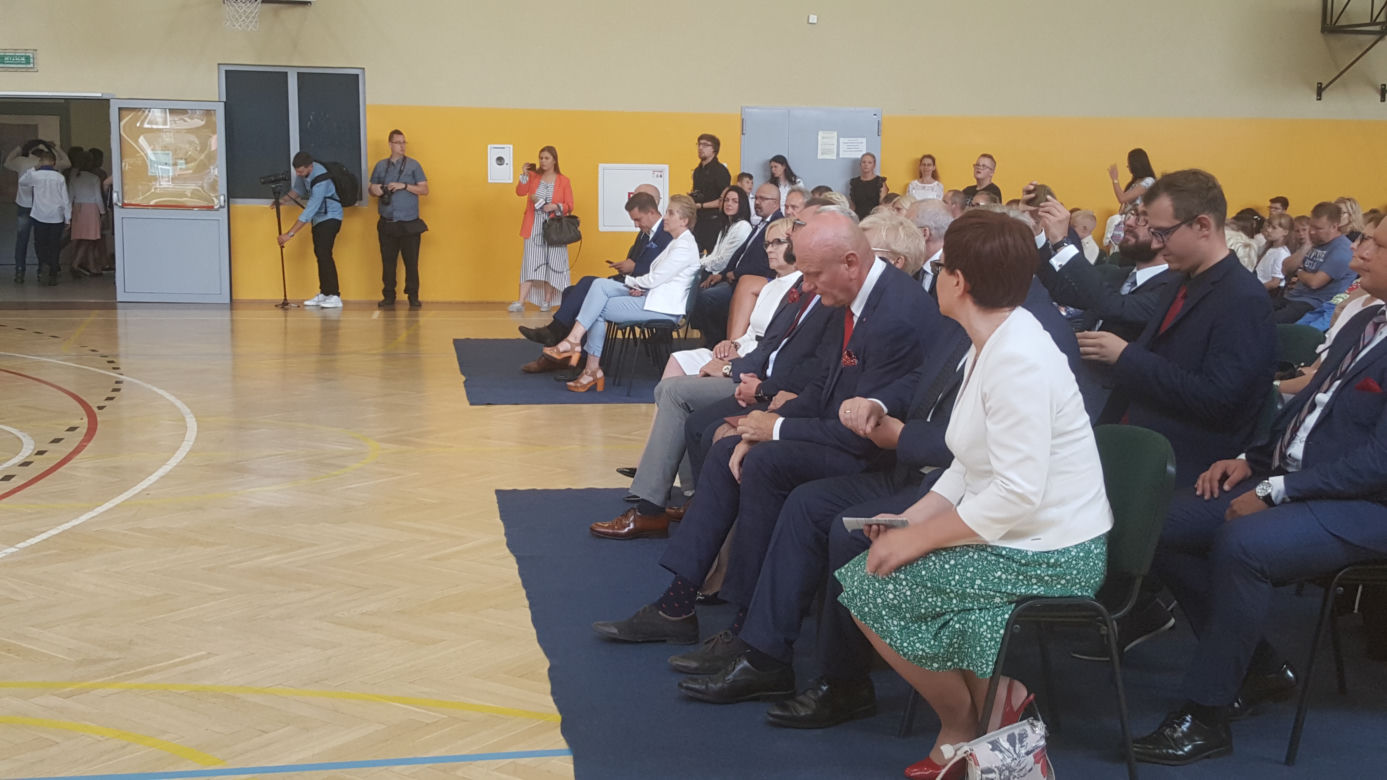 Toruńscy uczniowie rozpoczęli nowy rok szkolny! [ZDJĘCIA] 