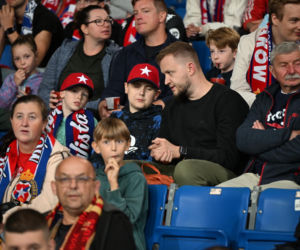 Tak kibice Wisły Kraków bawili się na trybunach. Znajdź się na zdjęciach