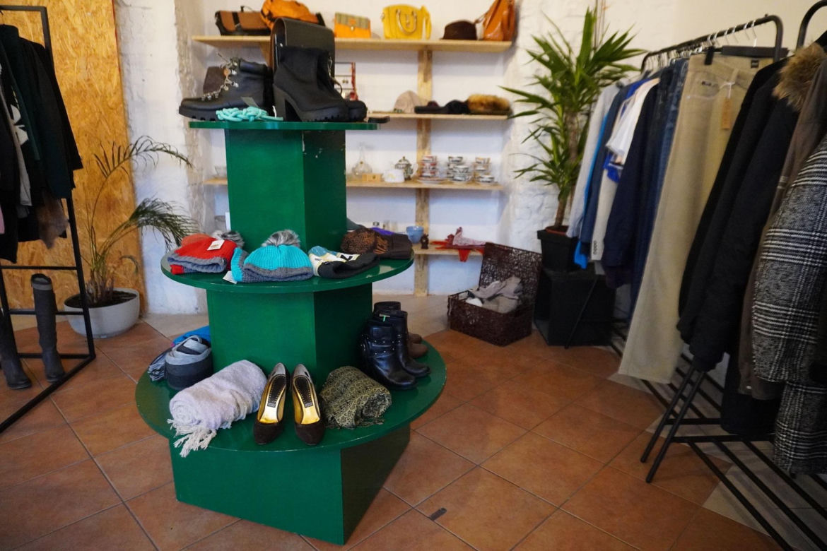 Drugi butik charytatywny fundacji Deszczu Kropelką. Działa na Ligocie w Katowicach