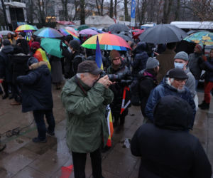 Protest przeciwko Lex Czarnek przez Sejmem
