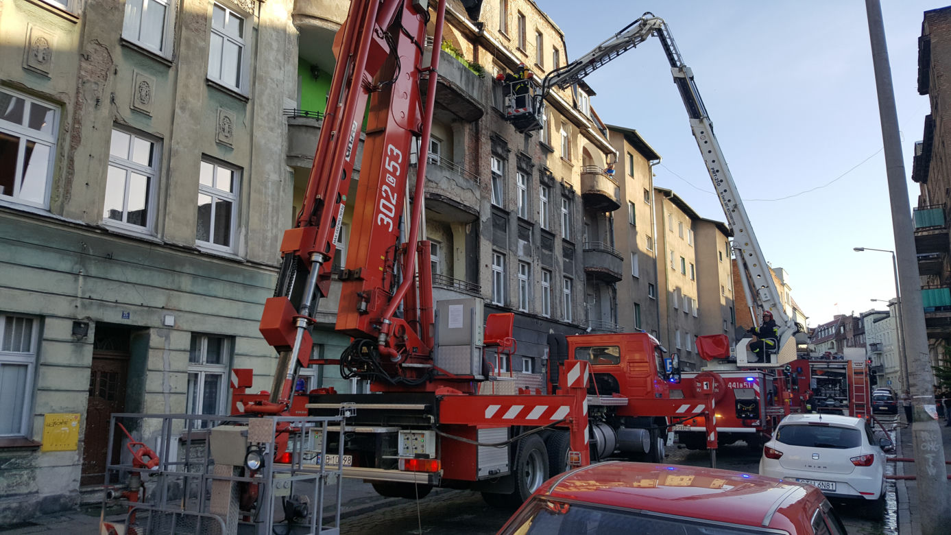 Pożar w kamienicy przy ulicy Kościuszki w Grudziądzu. Paliło się poddasze budynku
