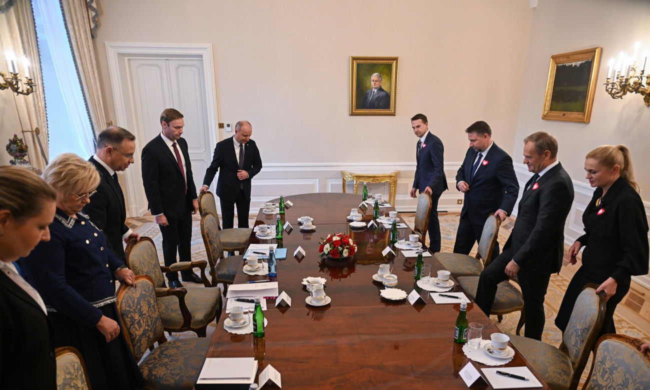 Donald Tusk opuścił Pałac Prezydencki. Wymowny gest 