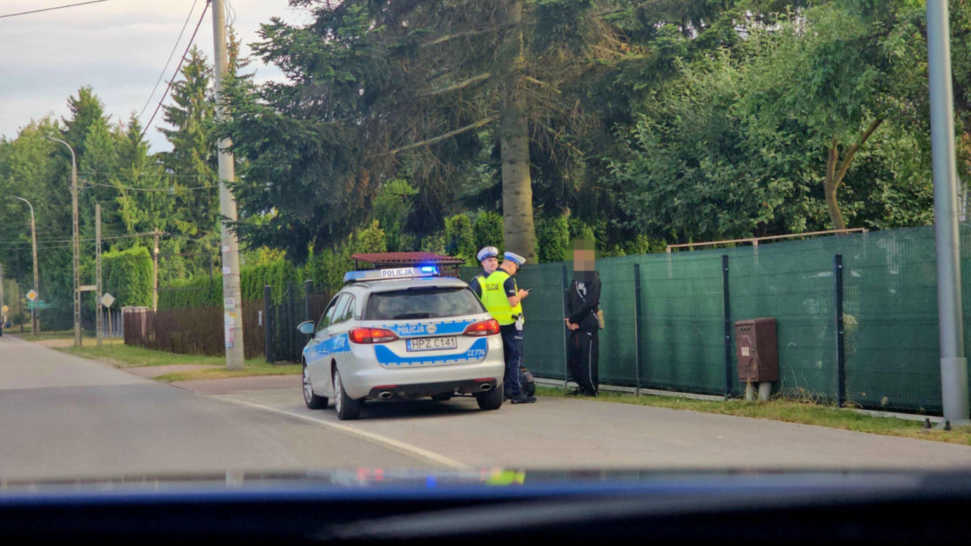 Policyjne kontrole osób na hulajnogach elektrycznych