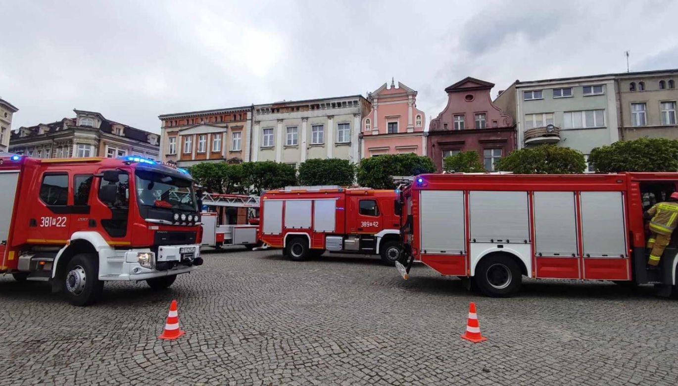Pożar na rynku w Lesznie