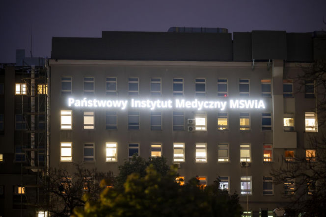 Andrzej Poczobut już w Warszawie. Jest w szpitalu MSWiA na badaniach lekarskich