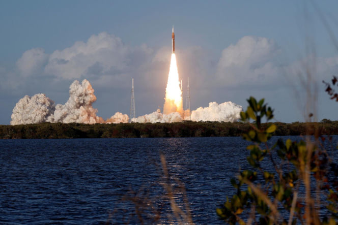 Wystartowała misja Księżycowa! Pierwsza od 53 lat