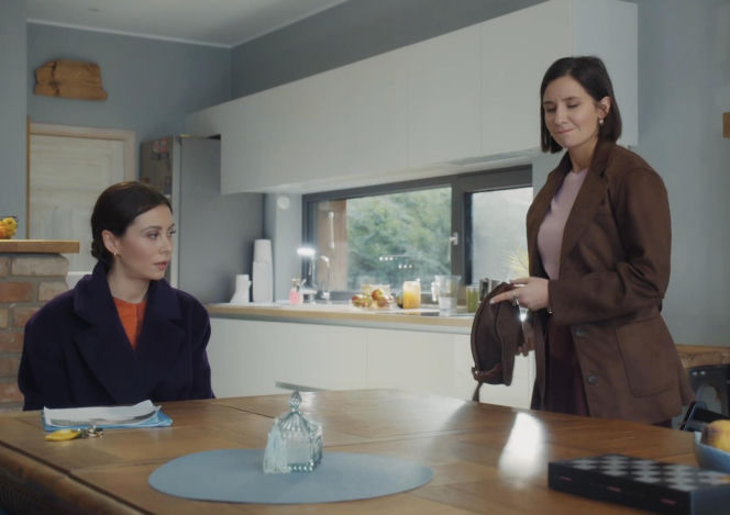 M jak miłość. Agnes (Amanda Mincewicz), Joanna (Dominika Sakowicz)