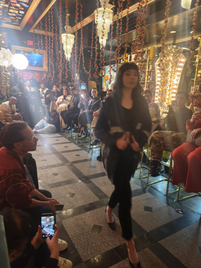 Pokaz RE:EARTH polskiego duetu Ulka Ta Od Szycia w Nowym Jorku