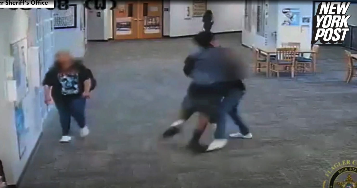 Uczeń skatował nauczielkę w szkole, bo zabrała mu grę! Szokujace wideo