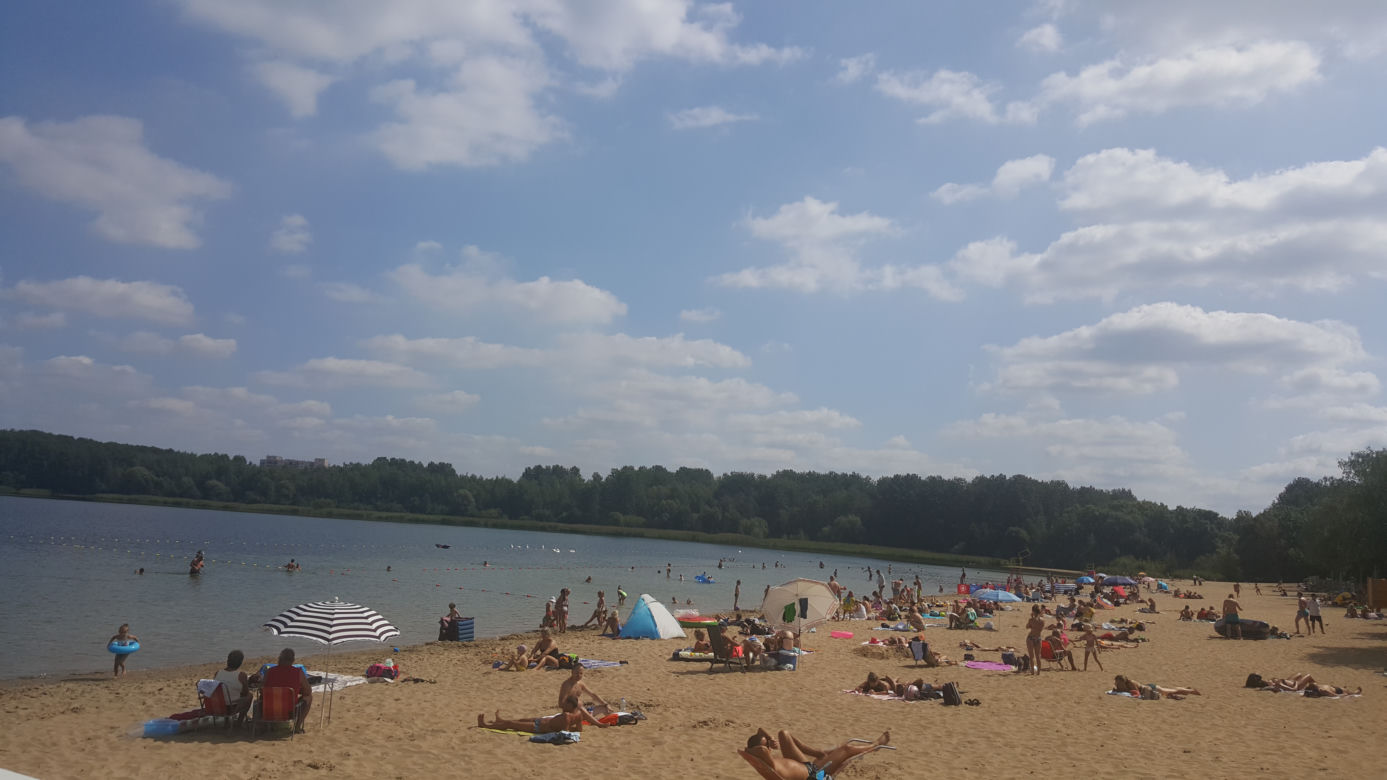 Biblioteka przy plaży w Dąbrowie Górniczej