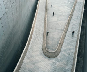 Zaha Hadid i jej Dongdaemun Design Plaza w Seulu
