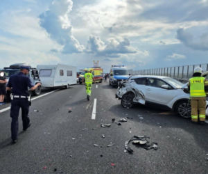 Karambol na autostradzie A4. Dwie kraksy całkowicie zablokowały trasę
