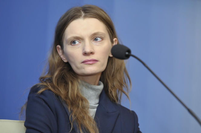 Agata Buzek kiedyś wyglądała zupełnie inaczej. Tak zmieniała się przez lata
