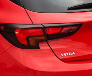 Opel Astra 1.6 Turbo 200 KM M6 Elite
