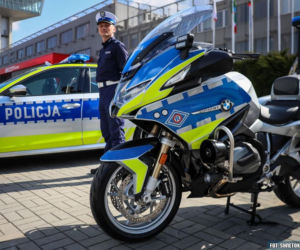Policjanci jeżdżą odnowionymi radiowozami! Samochody aż się błyszczą! [ZDJĘCIA]