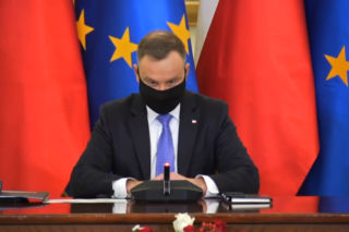 Czy prezydent Duda zapisze się na szczepienie przeciw COVID-19? Za tydzień będzie jego termin