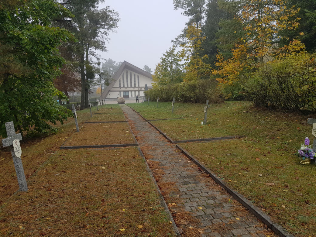 Zrobiliśmy spacer po białostockich nekropoliach. Sprawdź w jakim stanie są nagrobki historycznych postaci [ZDJĘCIA]