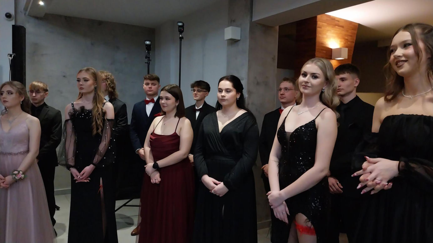 Studniówka 2025: Bal I Liceum Ogólnokształcącego im. Tadeusza Kościuszki w Starachowicach