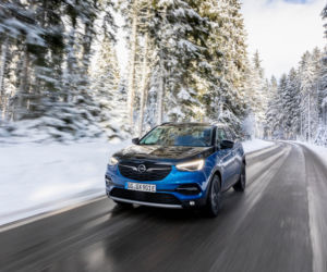 Opel Grandland X Hybrid4 1.6 Turbo A8 300 KM AWD