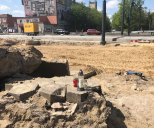 1000 dni remontu Śmigłego Rydza. Zmotoryzowani łodzianie zapalili znicze na placu budowy