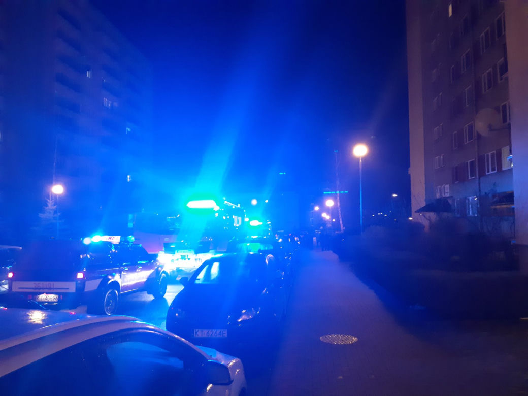 Tarnów. Sylwester K. podpalił łóżko, a potem RZUCIŁ SIĘ Z DZIEWIĄTEGO PIĘTRA
