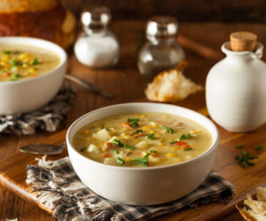 Na Podkarpaciu mówią na nią dziad z babą. Ta zupa jest pyszna, tania i bardzo łatwa