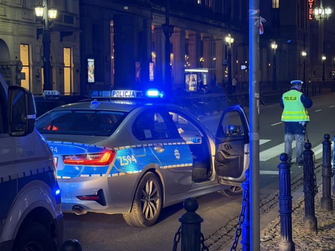 Obywatel Rosji driftował po Placu Zbawiciela