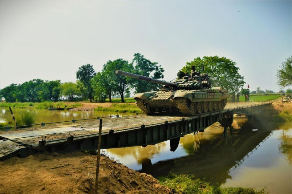 Nowe życie starych czołgów. Indyjska armia stawia na bezzałogowe T-72 w wojnie przyszłości