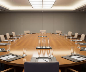 Przełomowe rozmowy w Abu Zabi. Kto naprawdę rządził tym stołem?