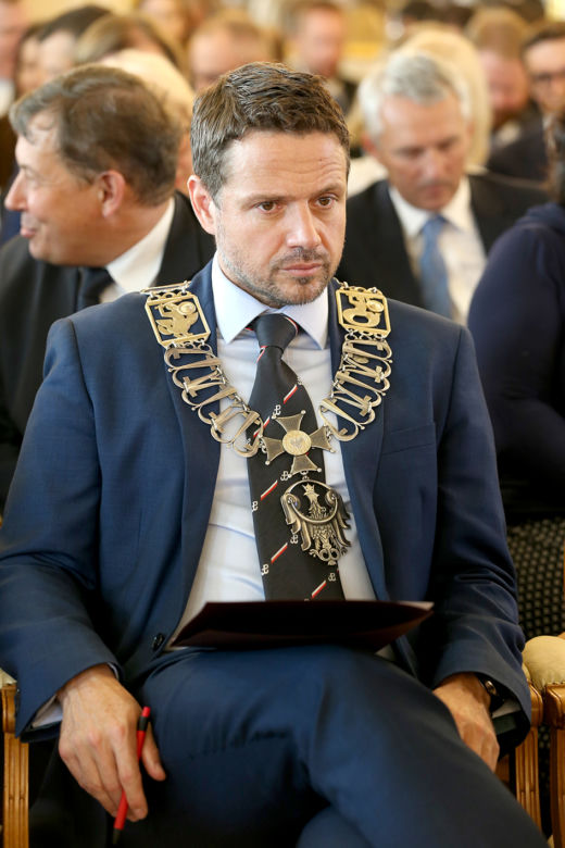 Trzaskowski zmienia wiceprezydentom podział zadań. Kto teraz za co odpowiada?