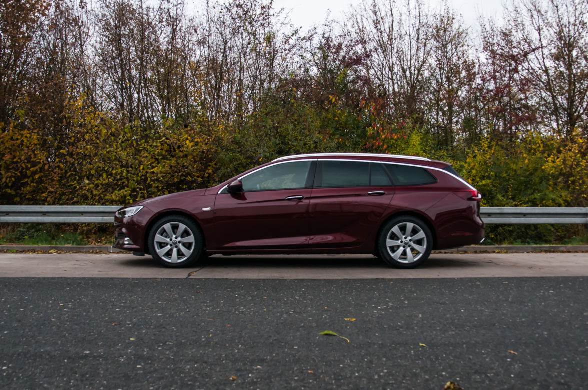 Opel Insignia Sports Tourer 1.6 Turbo 200 KM A6